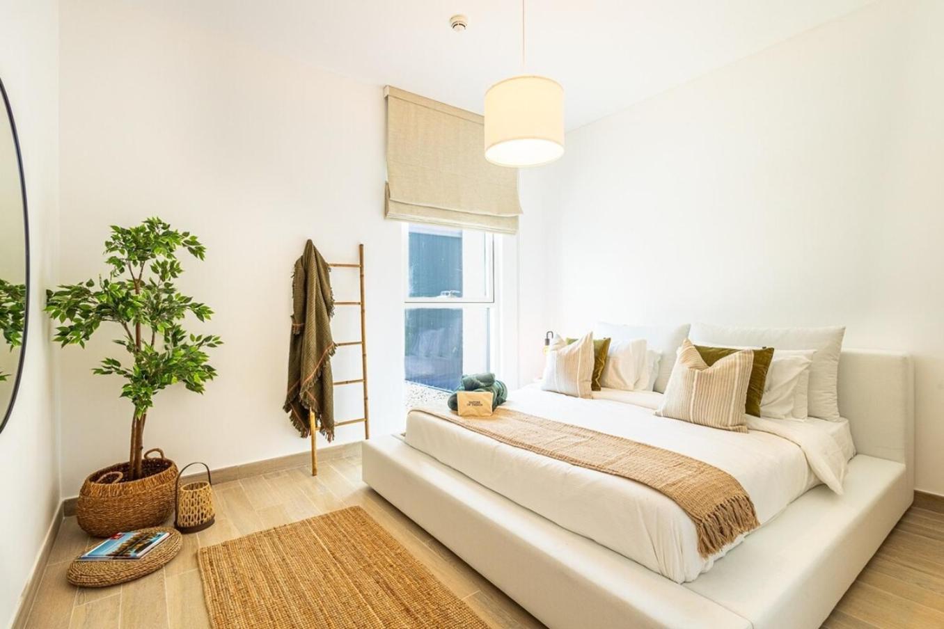 Apartment Cozy Retreat At Waters Edge, By Voyage